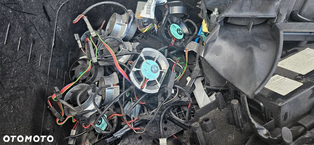 BMW 5 E60 7 E65 X5 E70 X6 E71 7 F01 6 F06 5 F10 F11 Wentylator fotela Wentylatorek fotela Wentylacja Wiatrak Wiatraczek  7056235 7021636 - 1