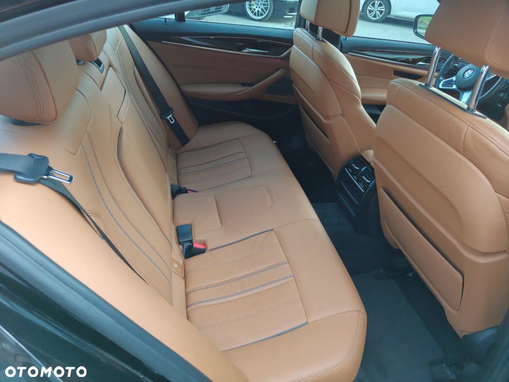 BMW Seria 5 530e iPerformance - 33