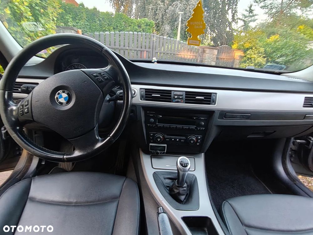 BMW Seria 3 320d - 11