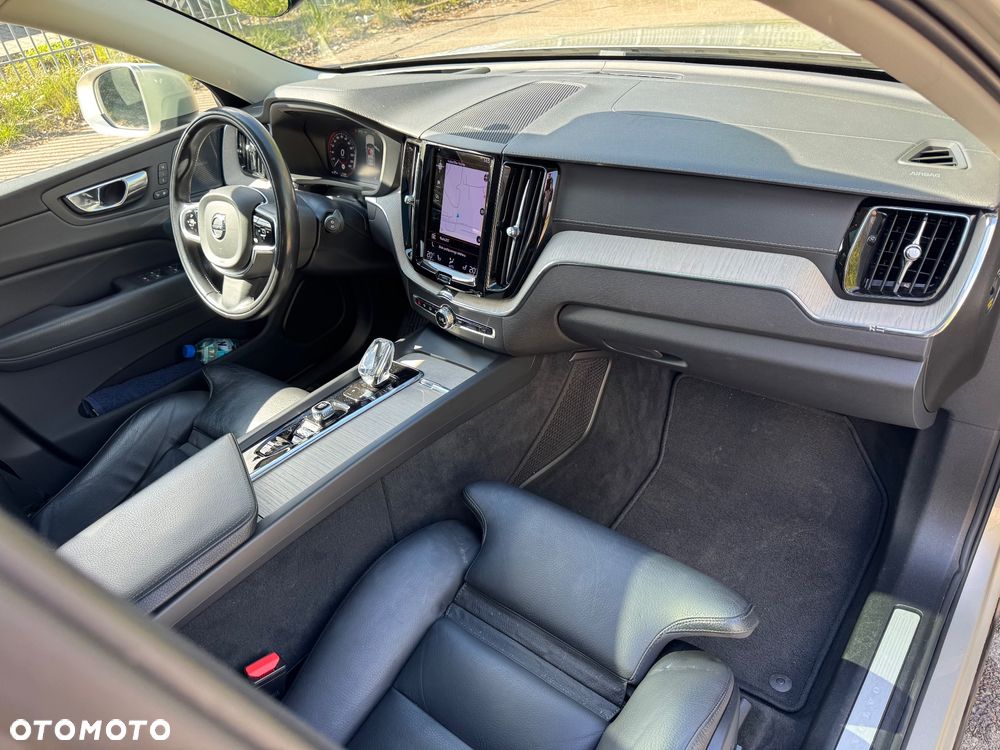 Volvo XC 60 B4 D Inscription - 8