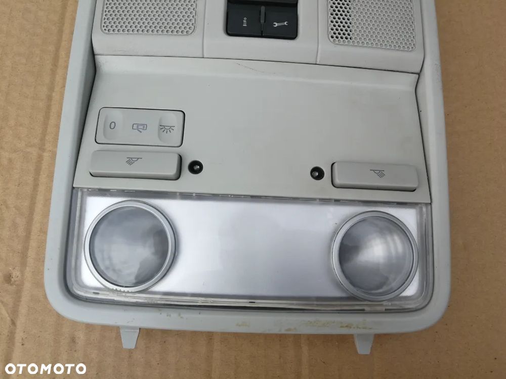 Passat B6 lampka oświetlenie kabiny - 2