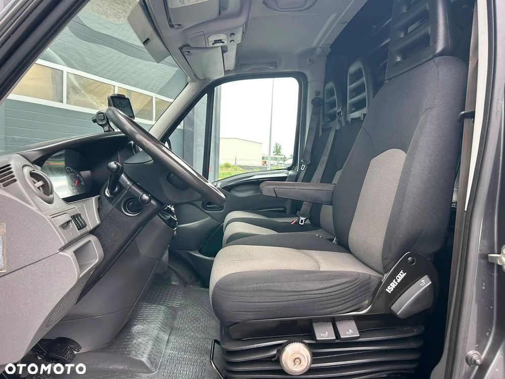 Iveco Daily 40C21 35C21 3.0 HPI L3H2 Średniak **KLIMA**Hak 3,5t.**NA BLIŹNIAKACH**Sprowadzony**2014R** - 13