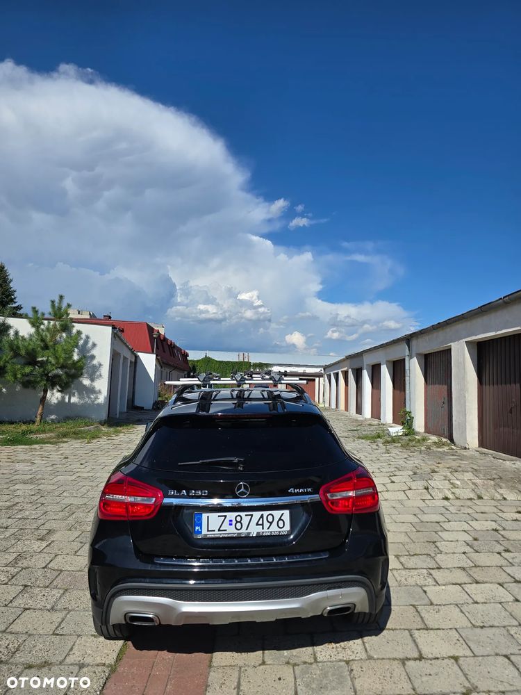 Mercedes-Benz GLA 250 4-Matic - 3