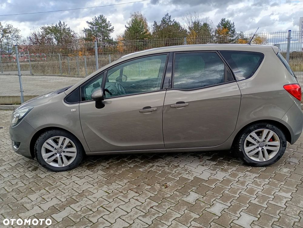 Opel Meriva 1.6 CDTI Essentia S&S - 2