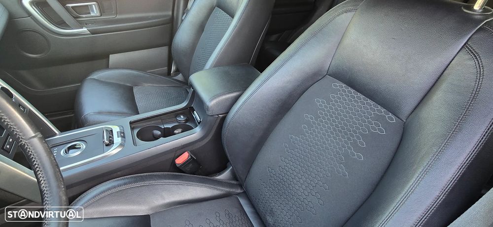 Land Rover Discovery Sport 2.0 TD4 SE 7L Auto - 10