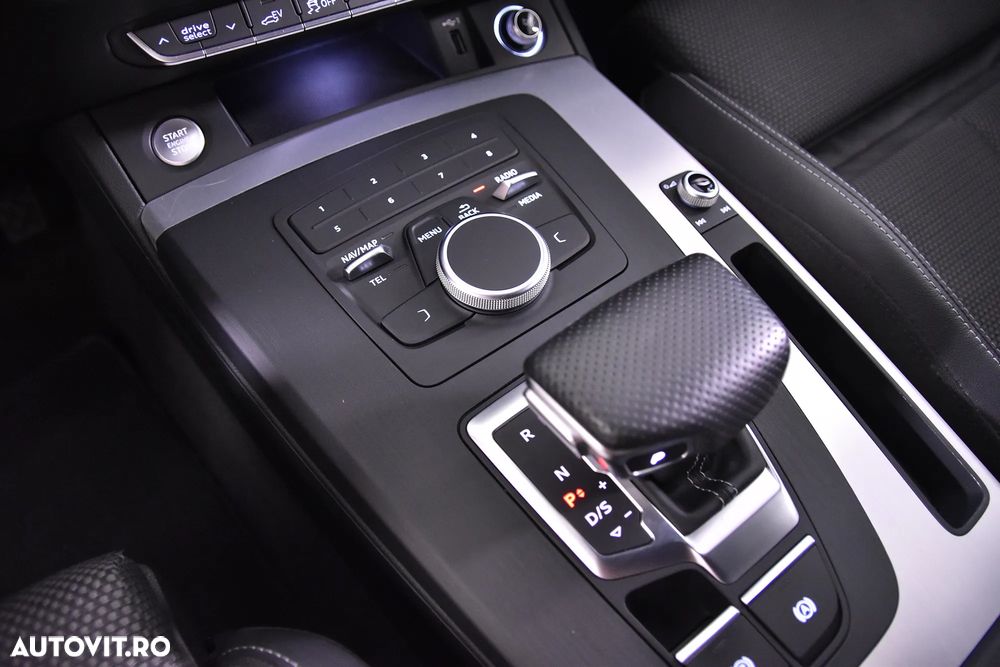 Audi Q5 55 TFSI e quattro S tronic - 16