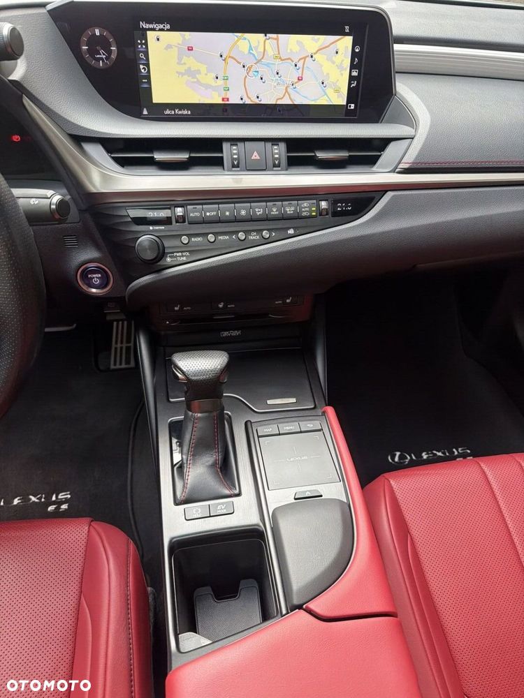 Lexus ES 300h F Sport - 18