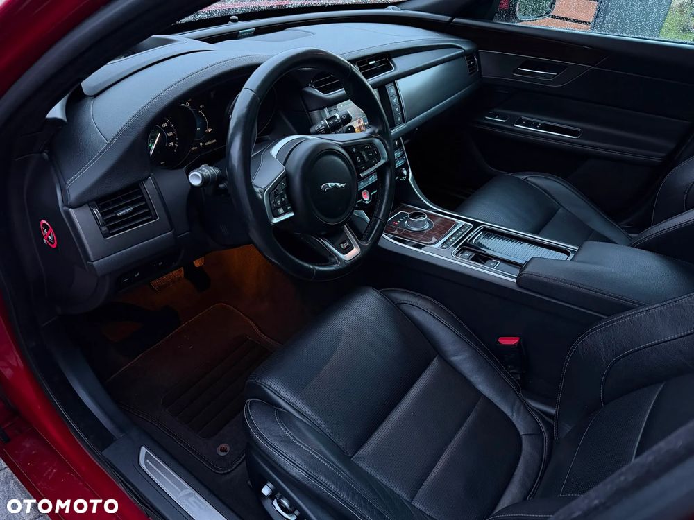 Jaguar XF 3.0 V6 S - 14