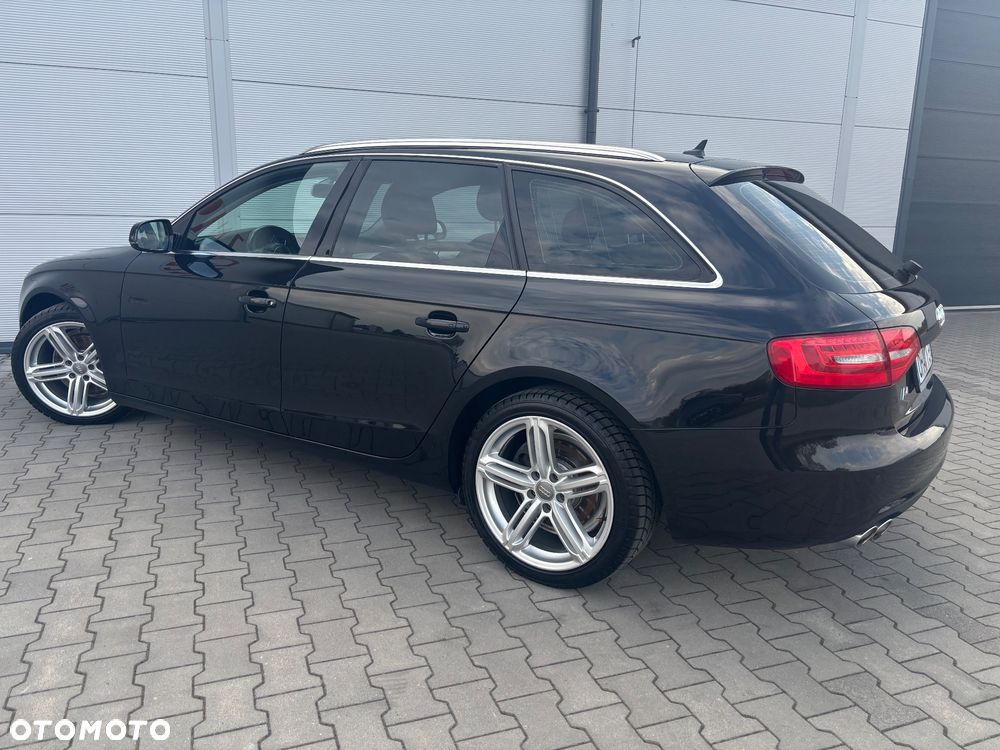 Audi A4 Avant 2.0 TDI DPF quattro Attraction - 11