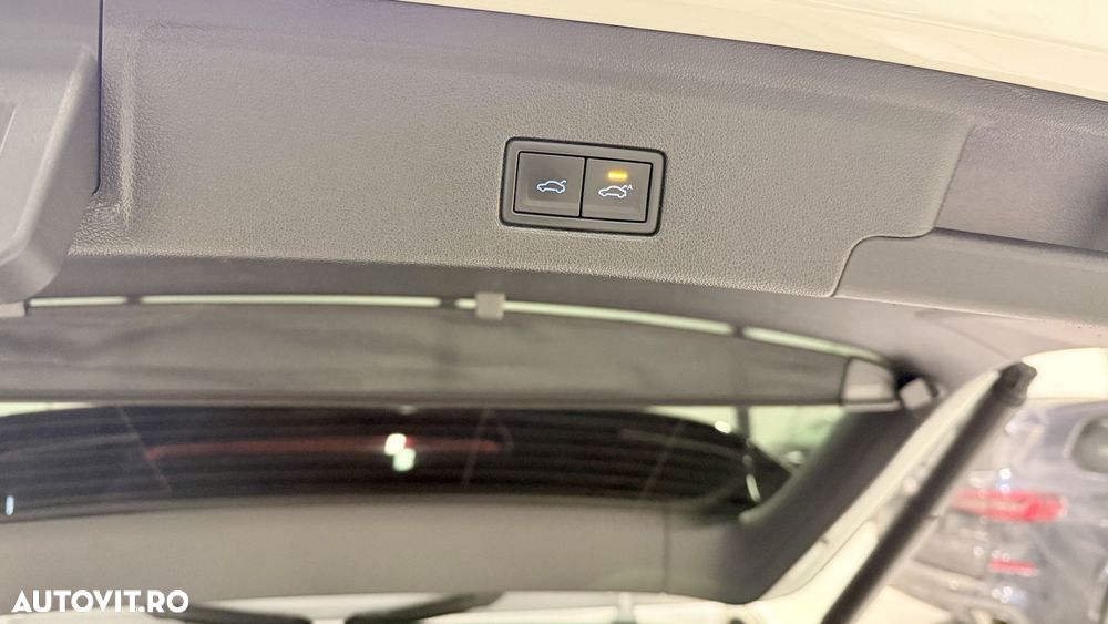 Volkswagen Touareg - 28