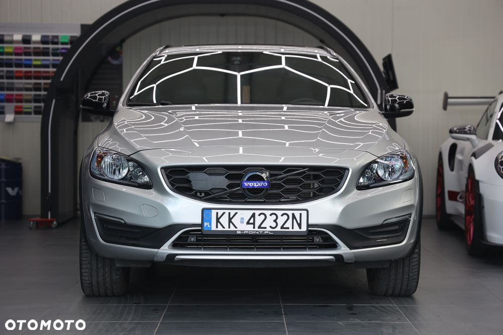 Volvo V60 Cross Country T5 AWD Geartronic - 1