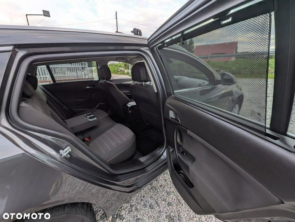 Opel Insignia - 16
