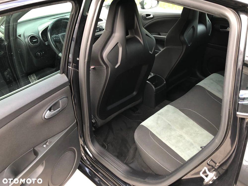 Seat Leon 2.0 T FSI Cupra R - 10