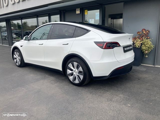 Tesla Model Y Long Range Dual Motor AWD - 6