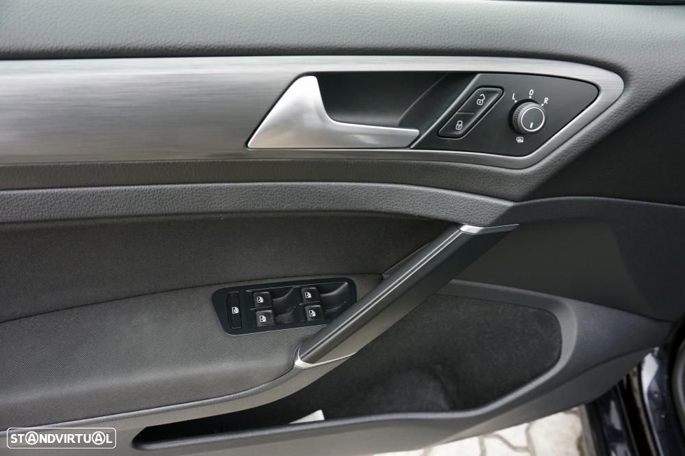 VW e-Golf AC/DC - 10