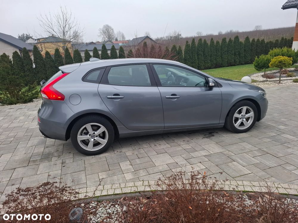 Volvo V40 T2 You - 17