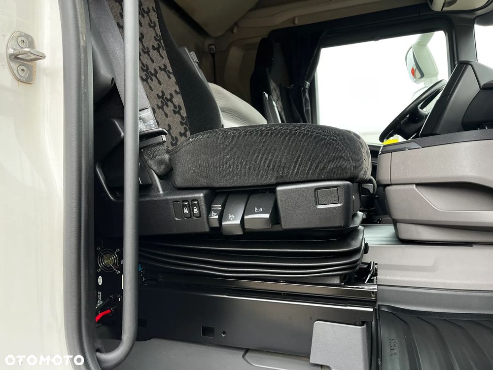 Scania R450 SPROWADZONA Z FRANCJI  SERWISOWANA  DWA ZBIORNIKI PALIWA - 18