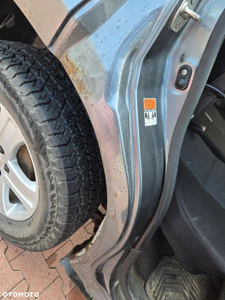 Suzuki Grand Vitara 1.9 DDiS Comfort - 12