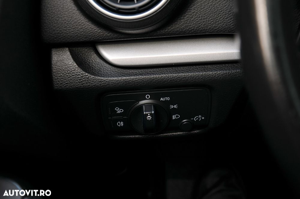 Audi A3 2.0 TDI S tronic Sport - 3