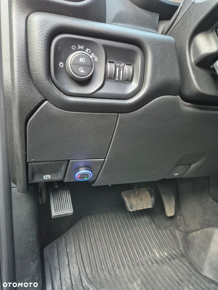 RAM 2500 - 18