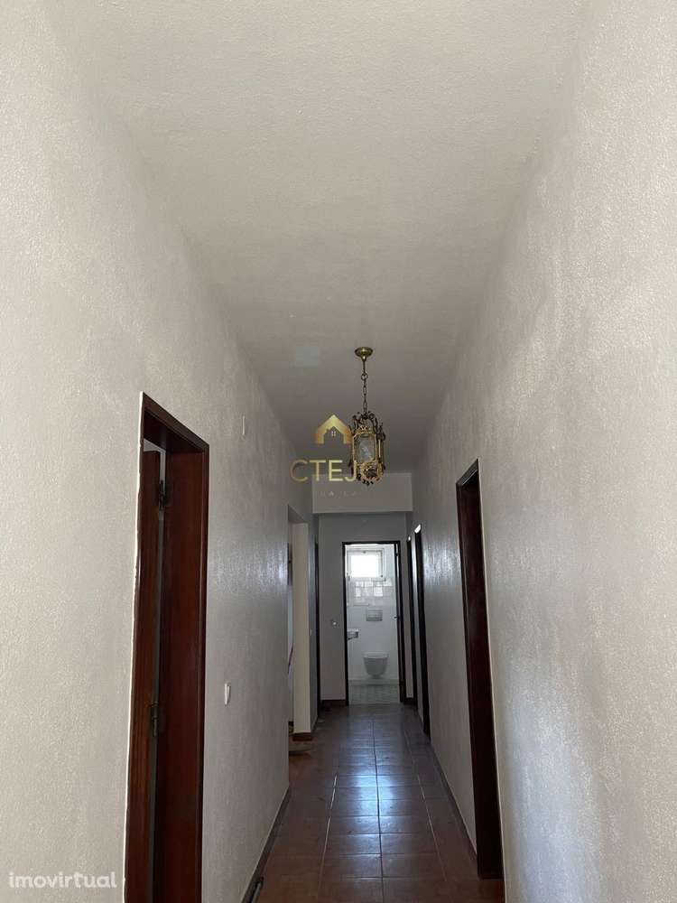 MORADIA COM AFETAÇÃO DE COMERCIO/ SERVIÇOS - Grande imagem: 5/19