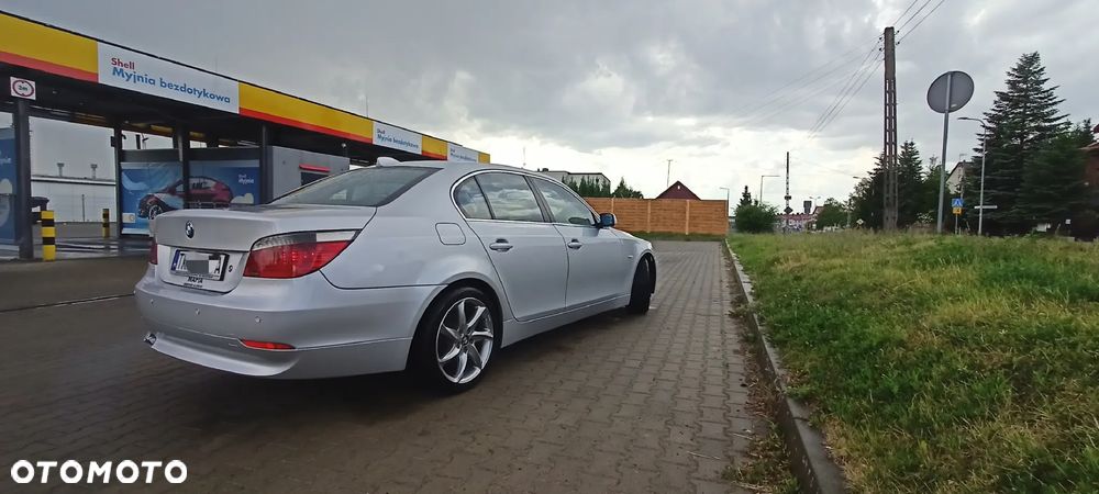 BMW Seria 5 525d - 8