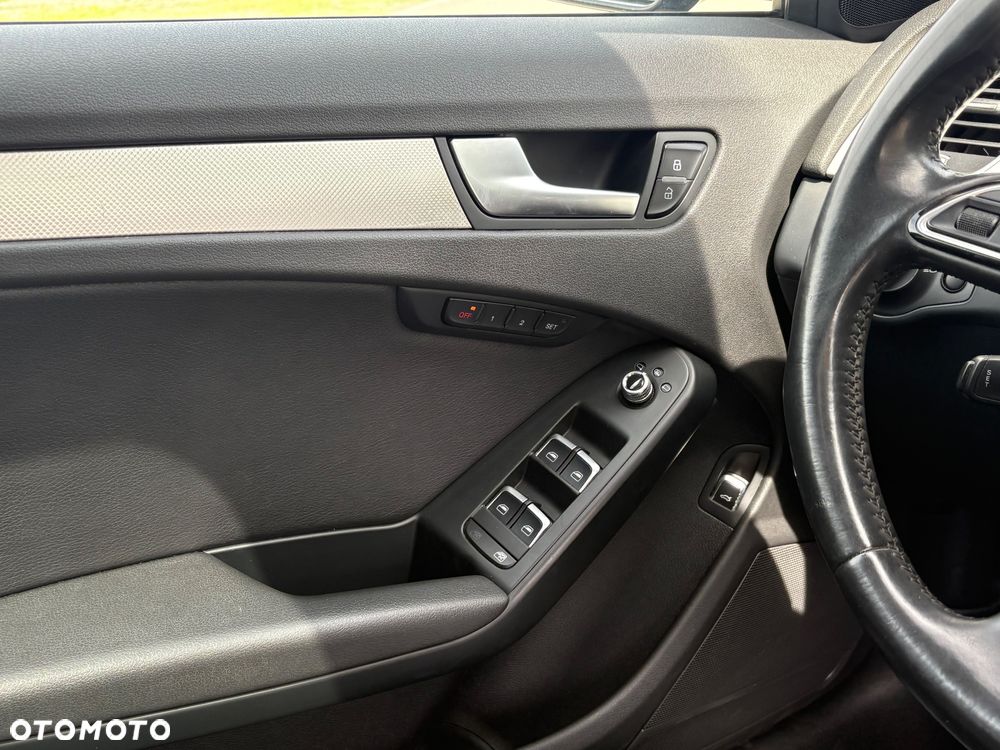 Audi A4 Limousine - 16