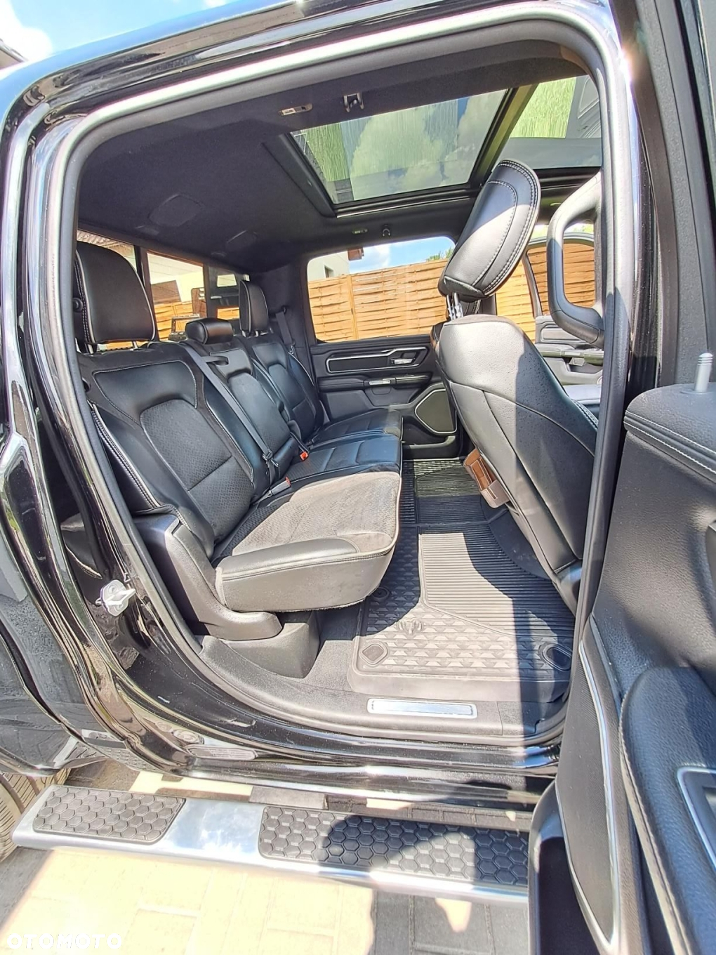 Dodge RAM 1500 5.7 4x4 - 18