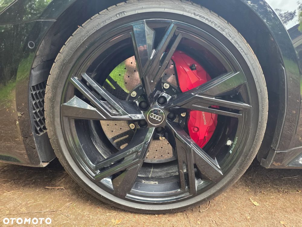 Audi RS6 Avant - 28