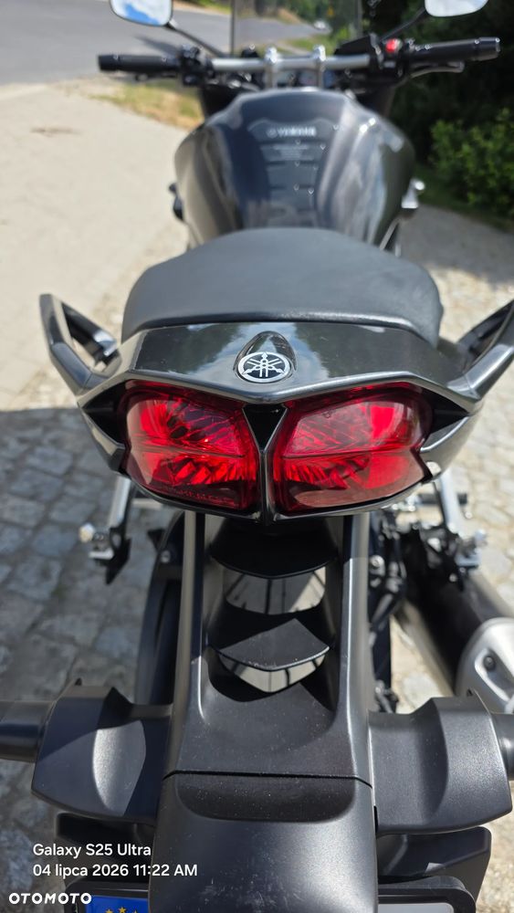 Yamaha FZR - 7