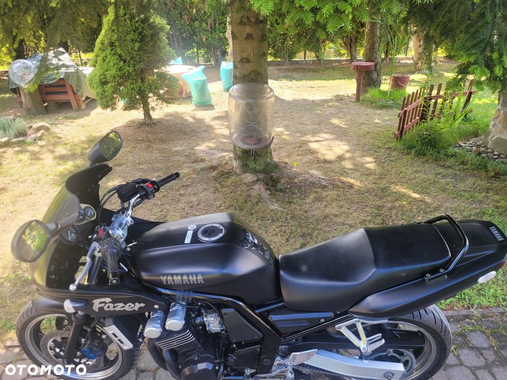 Yamaha FZS - 28