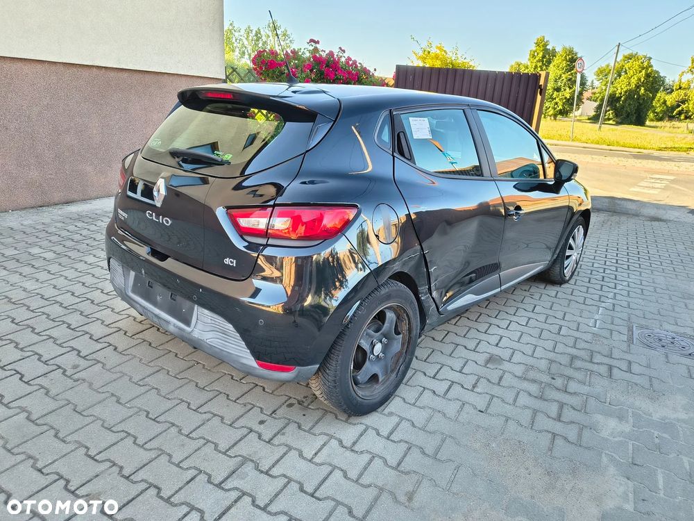 Renault Clio - 7