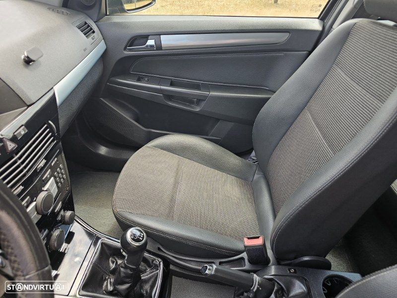 Opel Astra Caravan 1.7 CDTi Cosmo Plus - 32