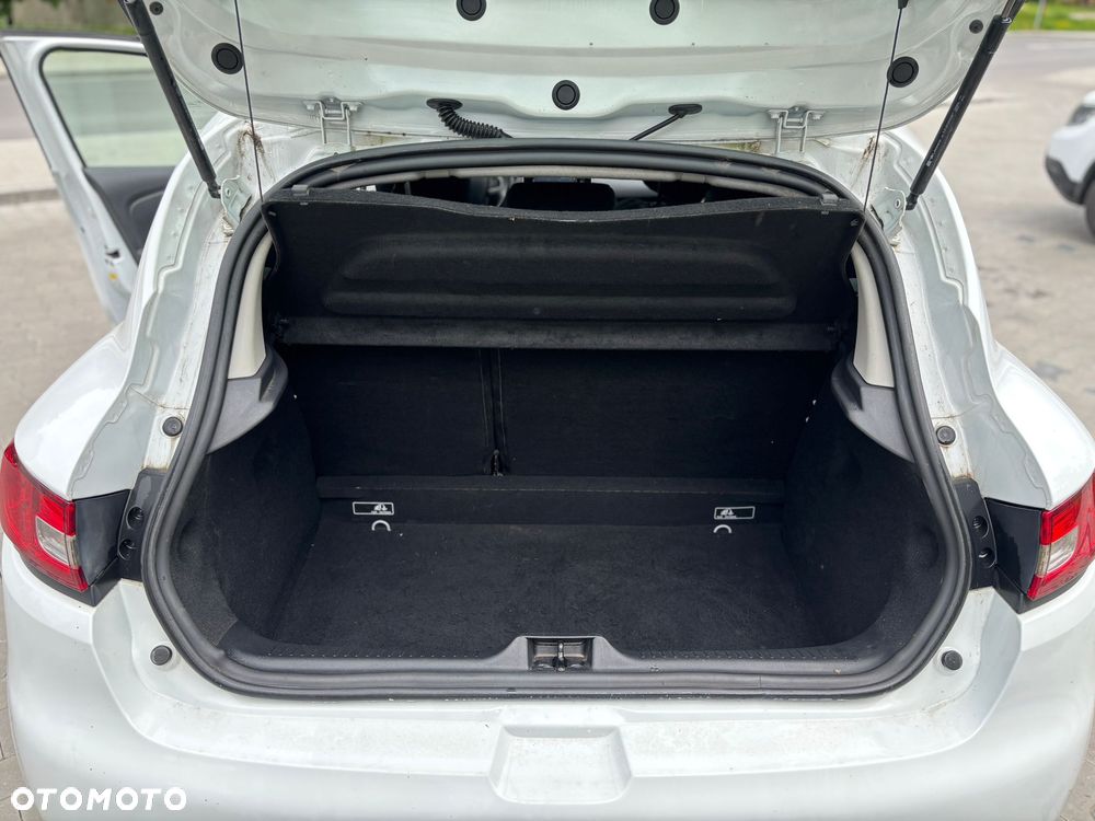 Renault Clio 1.2 16V Business Euro6 - 10