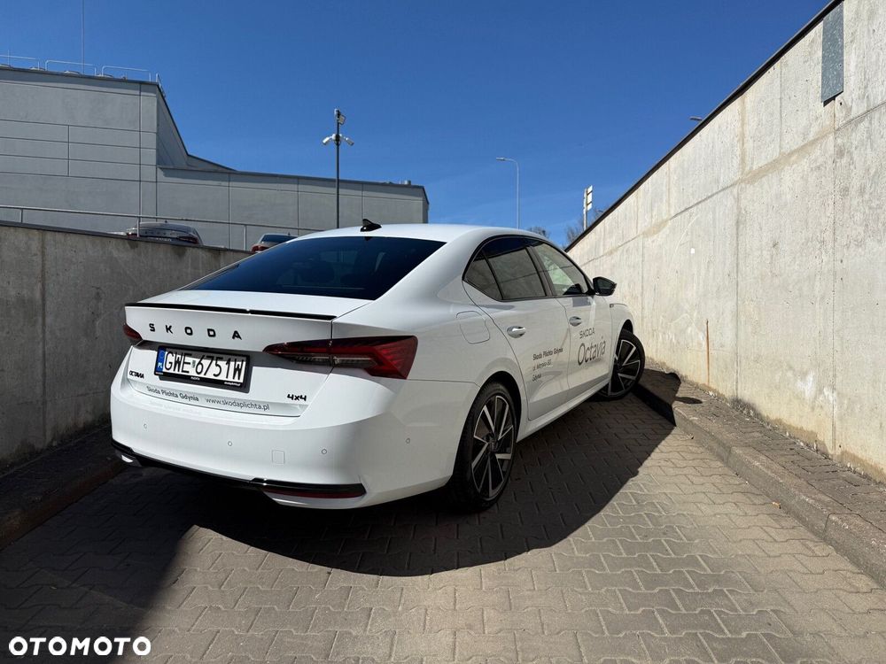 Skoda Octavia 2.0 TSI Sportline 4x4 DSG - 8