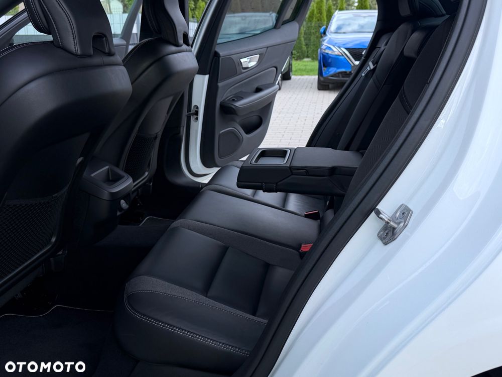 Volvo S60 B4 B Geartronic RDesign - 33