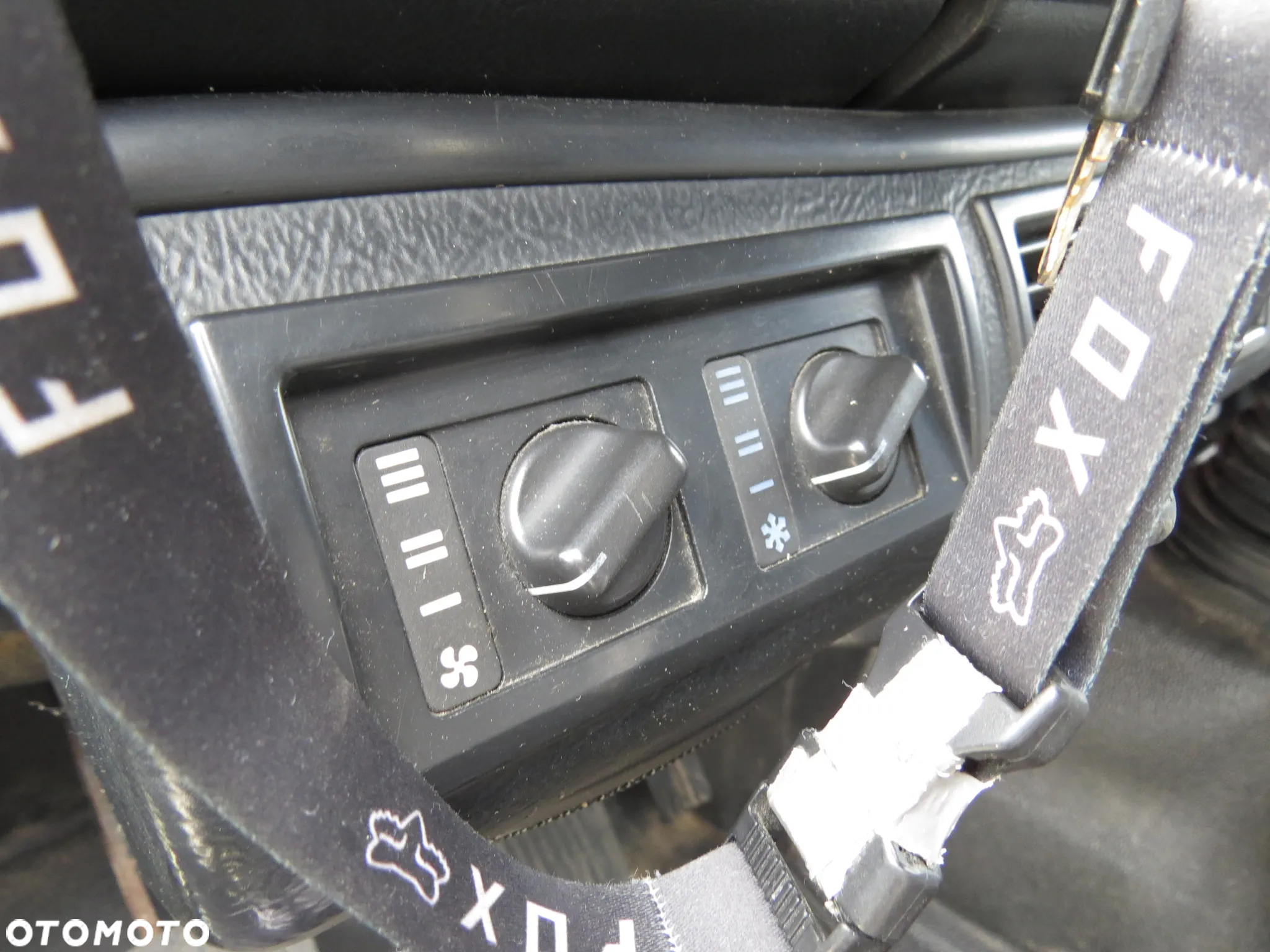 Land Rover Defender - 19