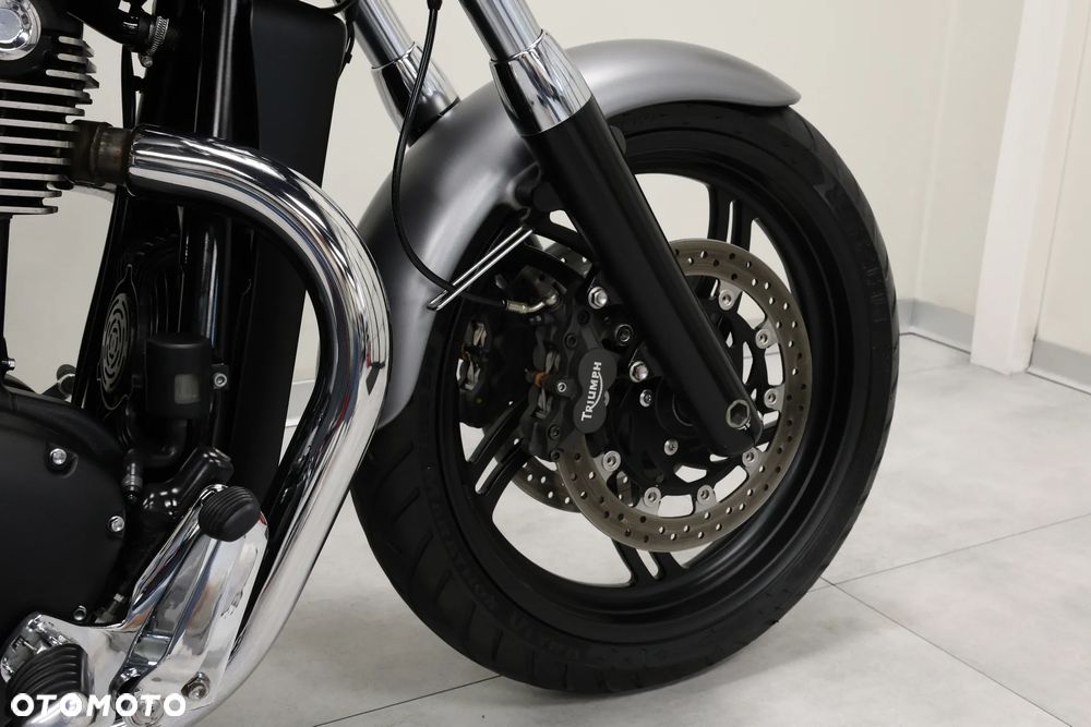 Triumph Thunderbird - 31