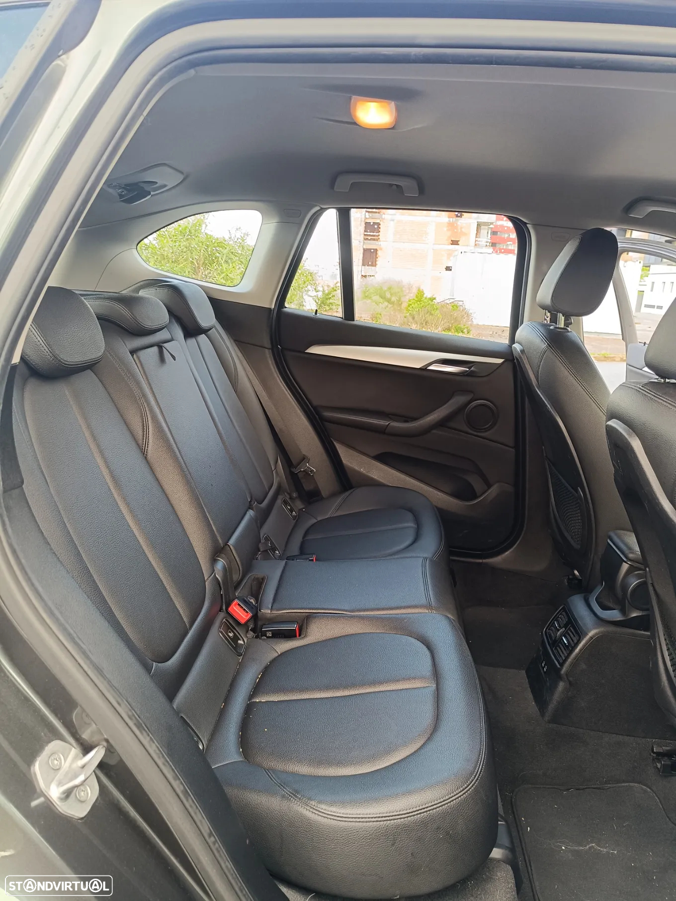 BMW X1 16 d sDrive Advantage - 12