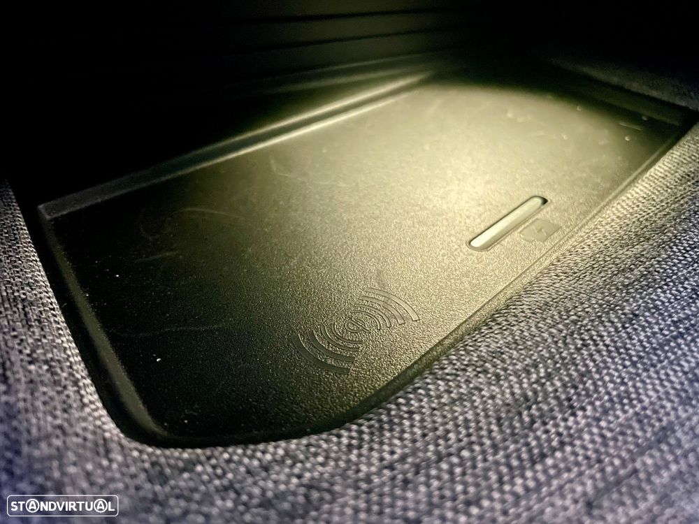 Peugeot 3008 1.2 Hybrid Allure Pack e-DCS6 - 29