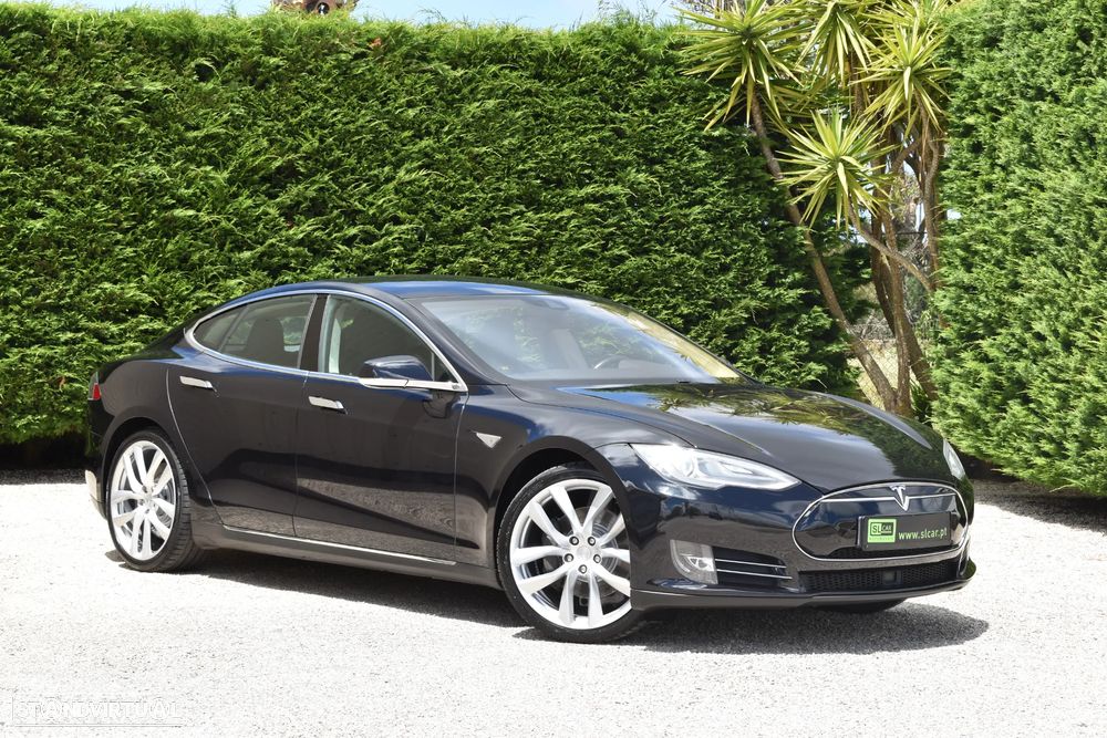 Tesla Model S 85 - 23