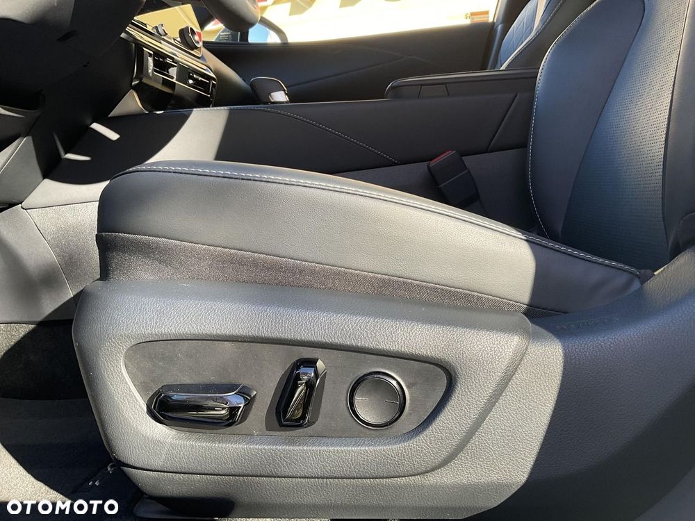 Lexus RX 450h+ F Sport Design - 29