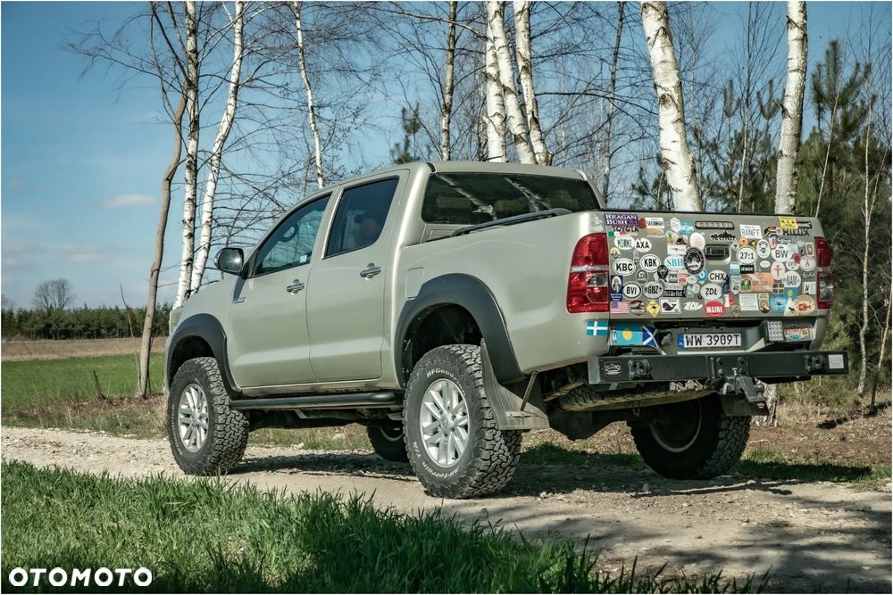 Toyota Hilux 3.0 D-4D SR5 - 9