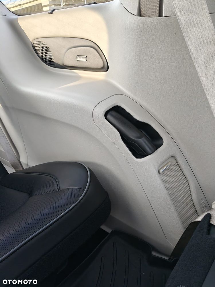 Chrysler Pacifica - 21