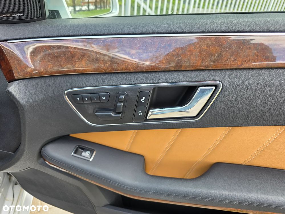 Mercedes-Benz Klasa E 350 4Matic Avantgarde Sport Edition AMG - 37