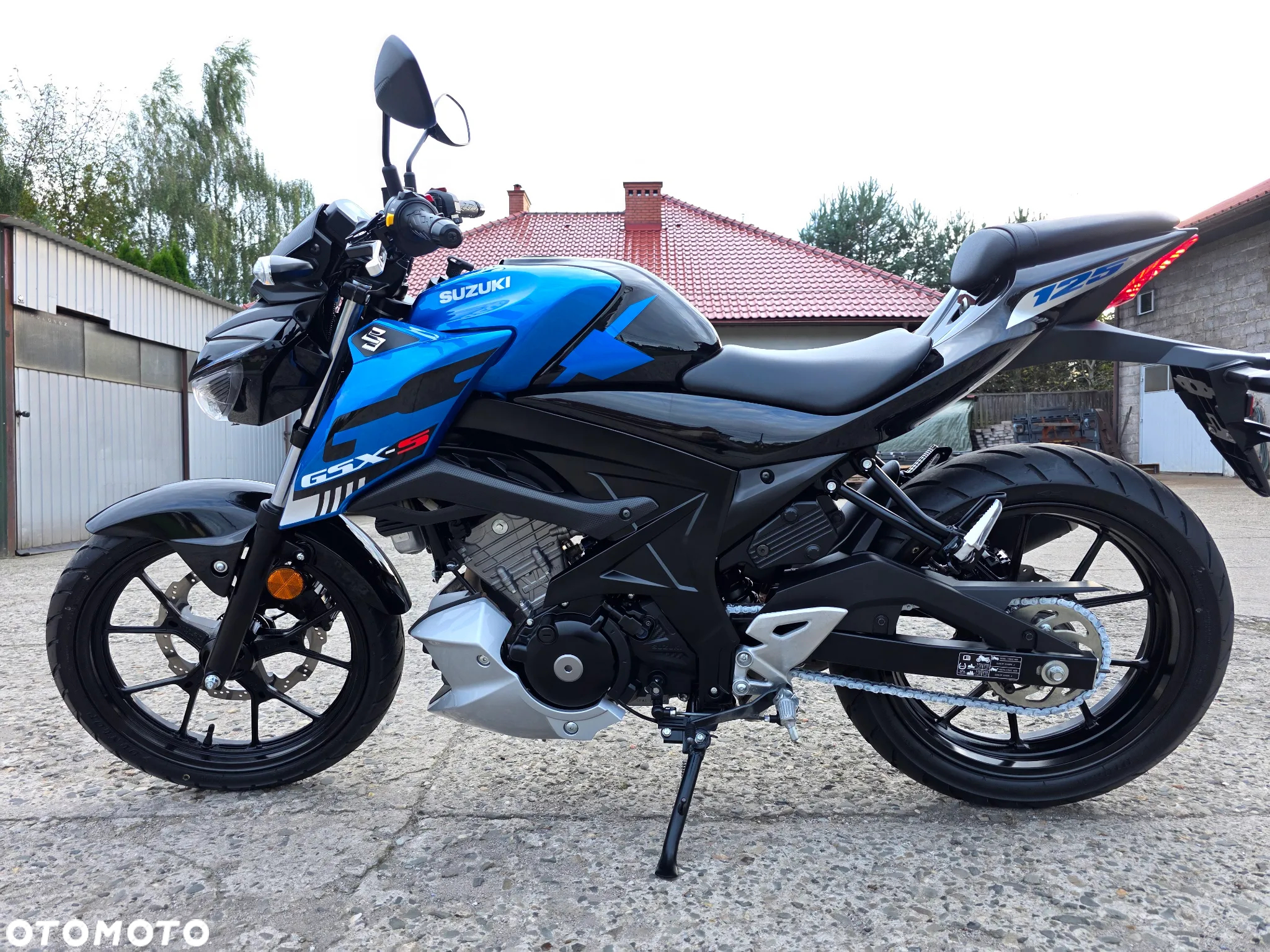Suzuki GSX - 6