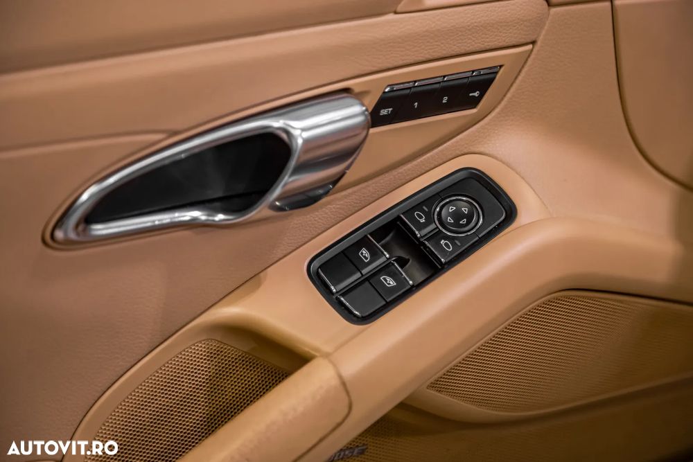 Porsche Boxster S PDK - 11