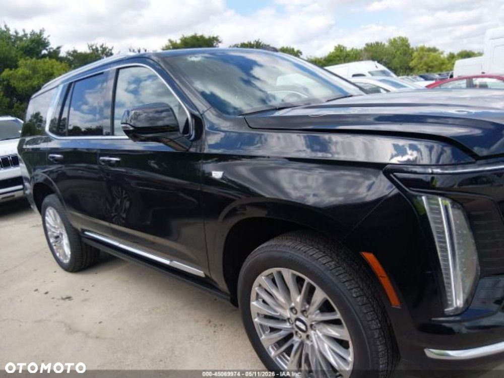 Cadillac Escalade - 6