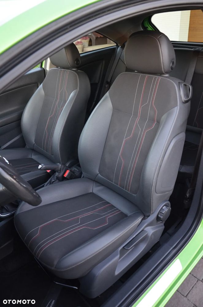 Opel Corsa 1.4 16V 150 Jahre - 10