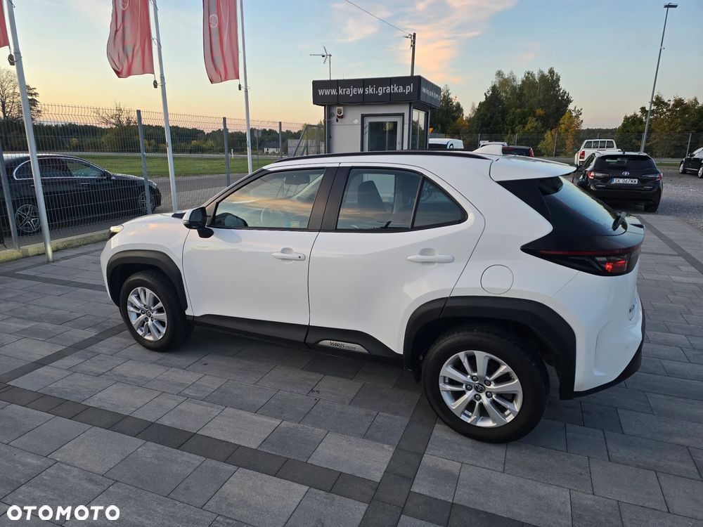 Toyota Yaris Cross Hybrid 1.5 Comfort 4x4 - 13